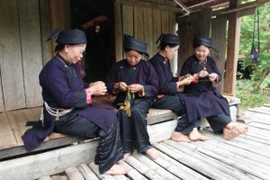 Trang phục dân tộc Nùng, xã Thiện Thuật, Bình Gia - Lạng Sơn